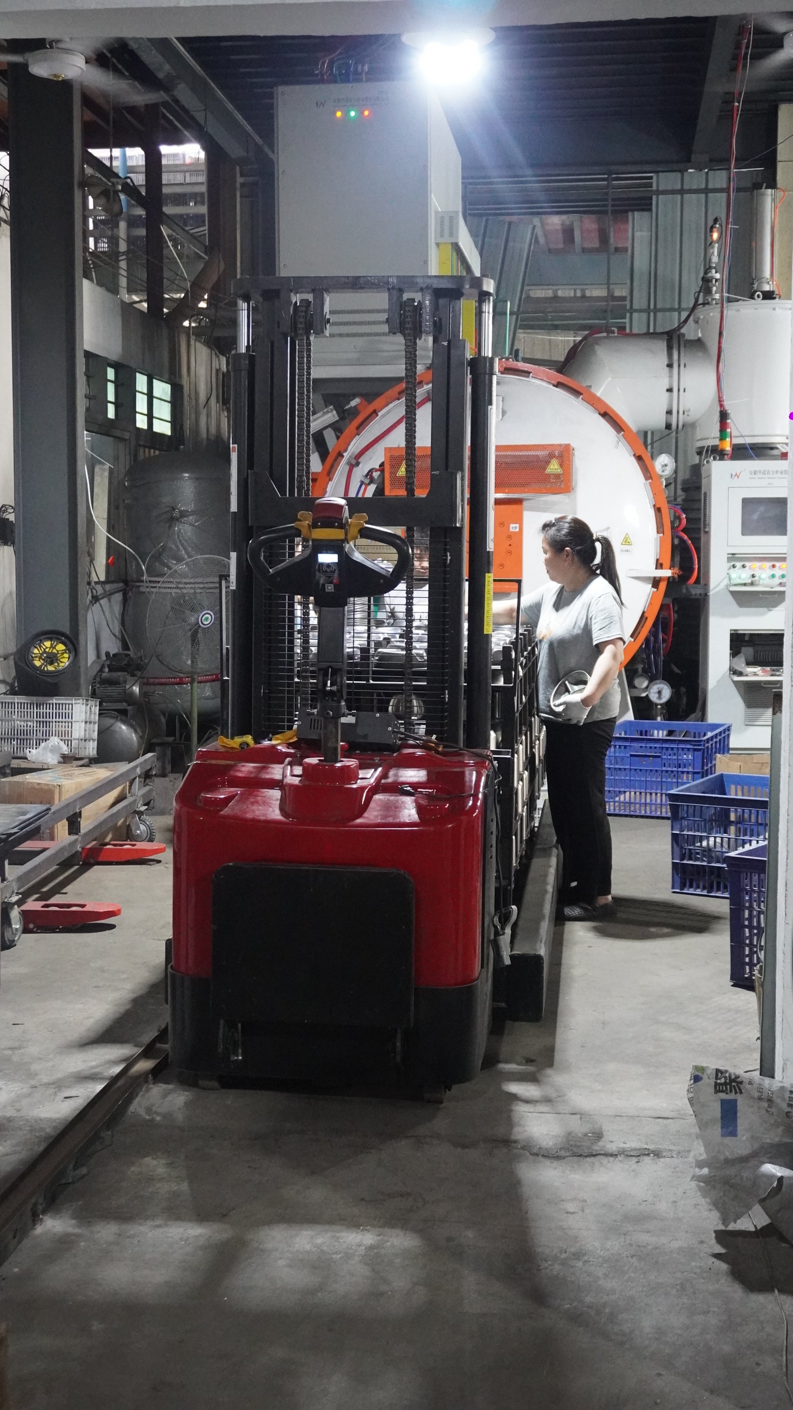 Titanium Manufacturing Metal Components and Equipment Loading