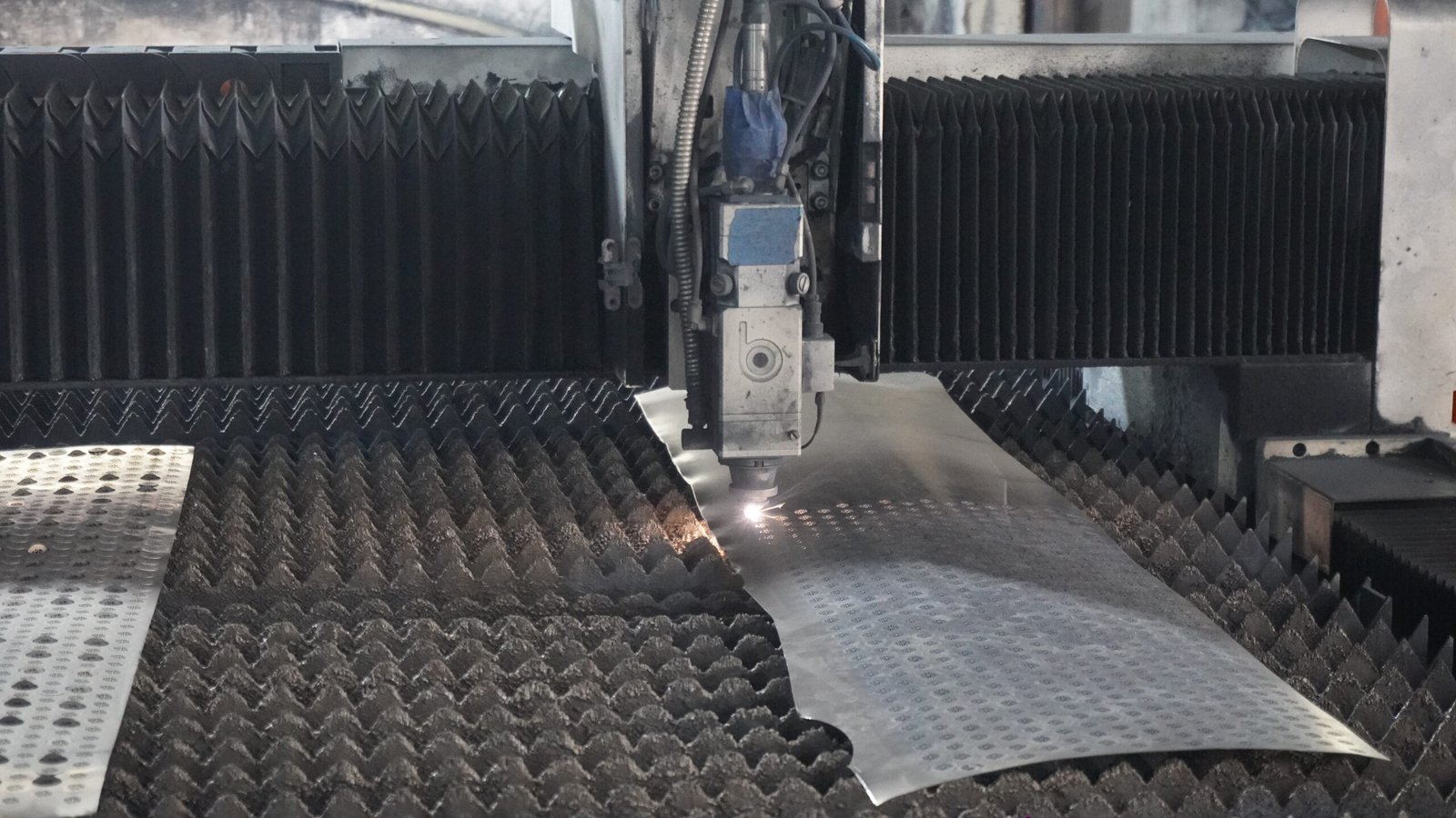 Mutian quality inspection and food-grade compliance laboratory testing titanium plates and trays